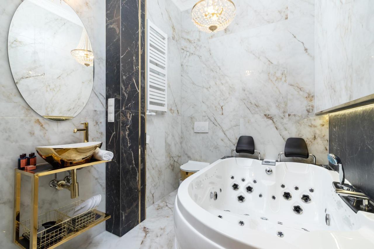 Kazimierz Studio With Jacuzzi By Renters Prestige 크라쿠프 외부 사진